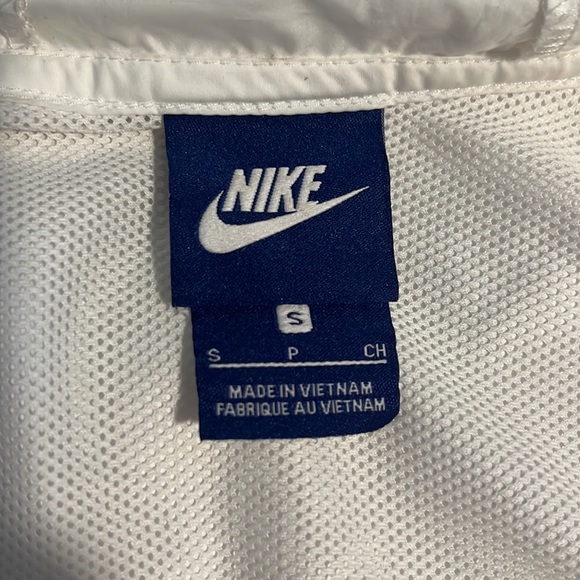 Nike Black and white wind breaker - Picture 3 of 3
